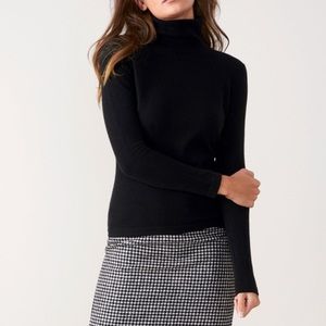 FORTÉ Cashmere Turtleneck Sweater